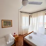 La Scogliera Апартаменты